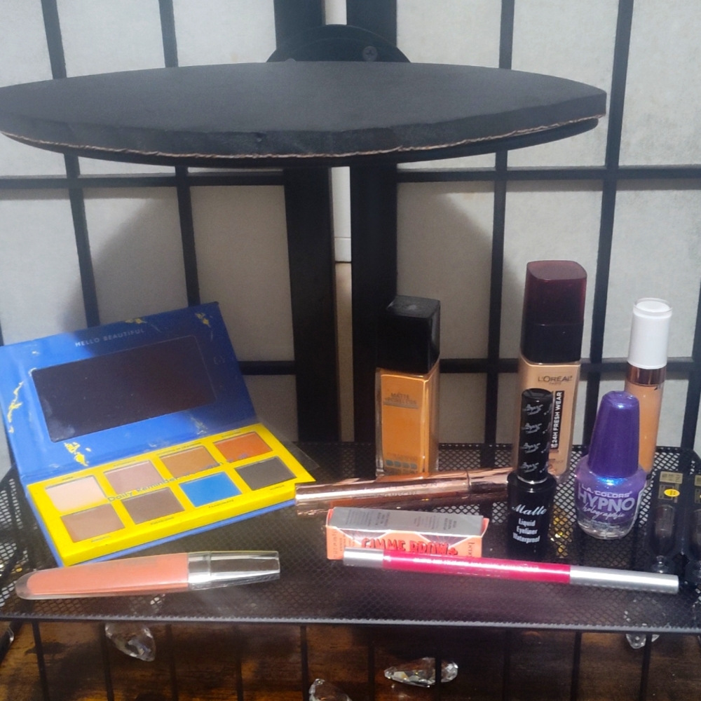 Makeup bundle